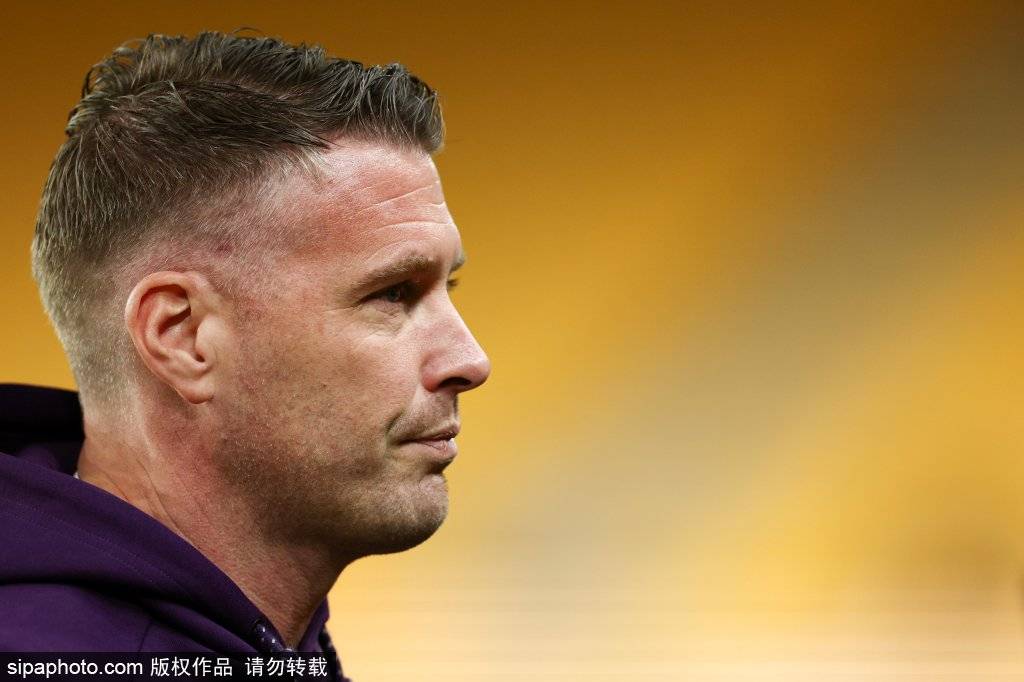 曼联伤病危机加剧，一月转会策略引发热议